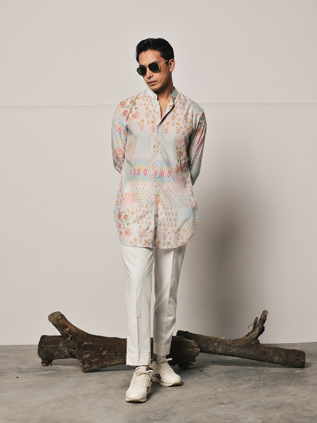 

Project Bandi Floral Printed Mandarin Collar Straight Kurta With Trousers, Blue
