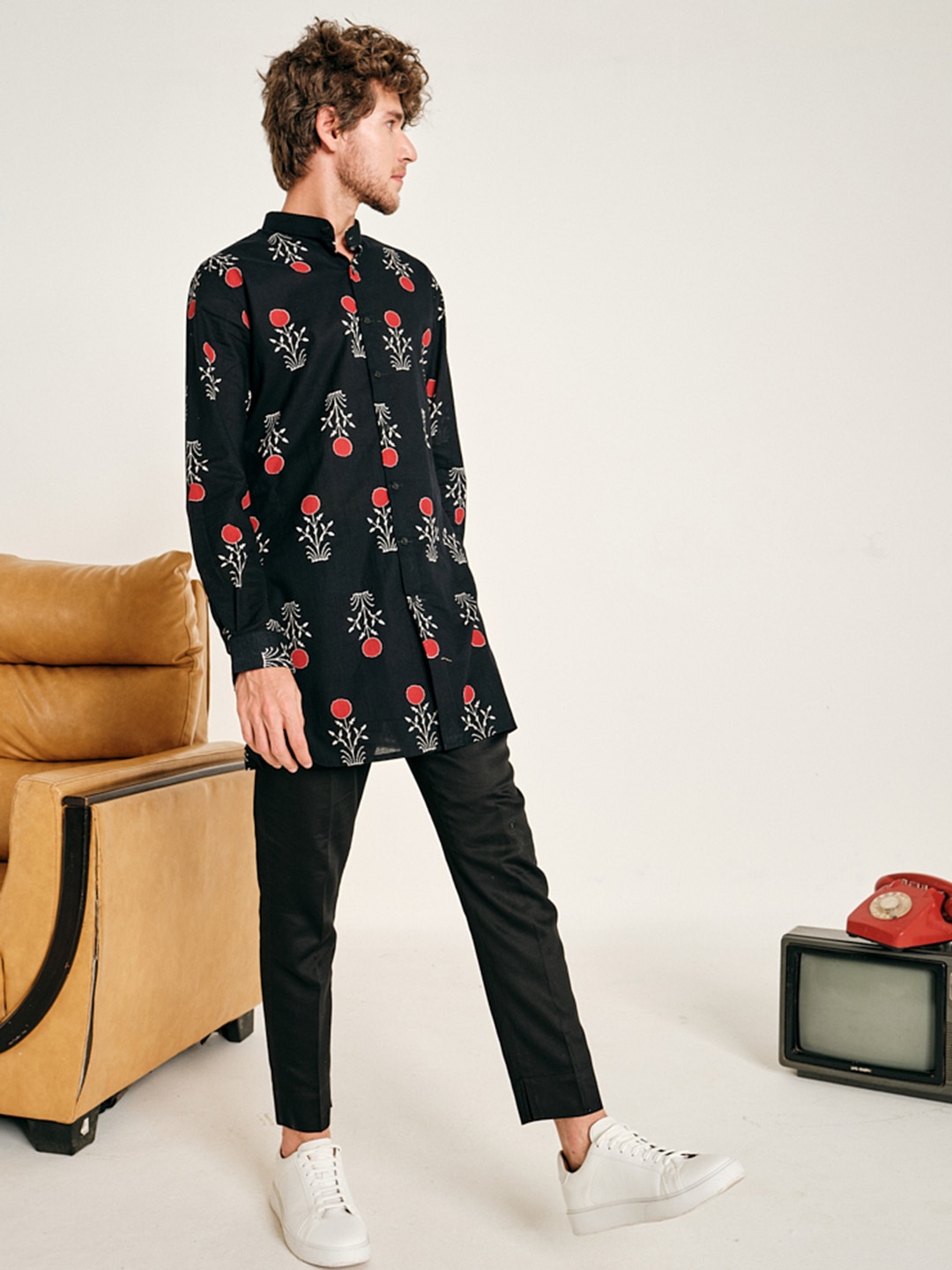 

Project Bandi Floral Printed Straight Pure Cotton Kurta with Trousers, Black
