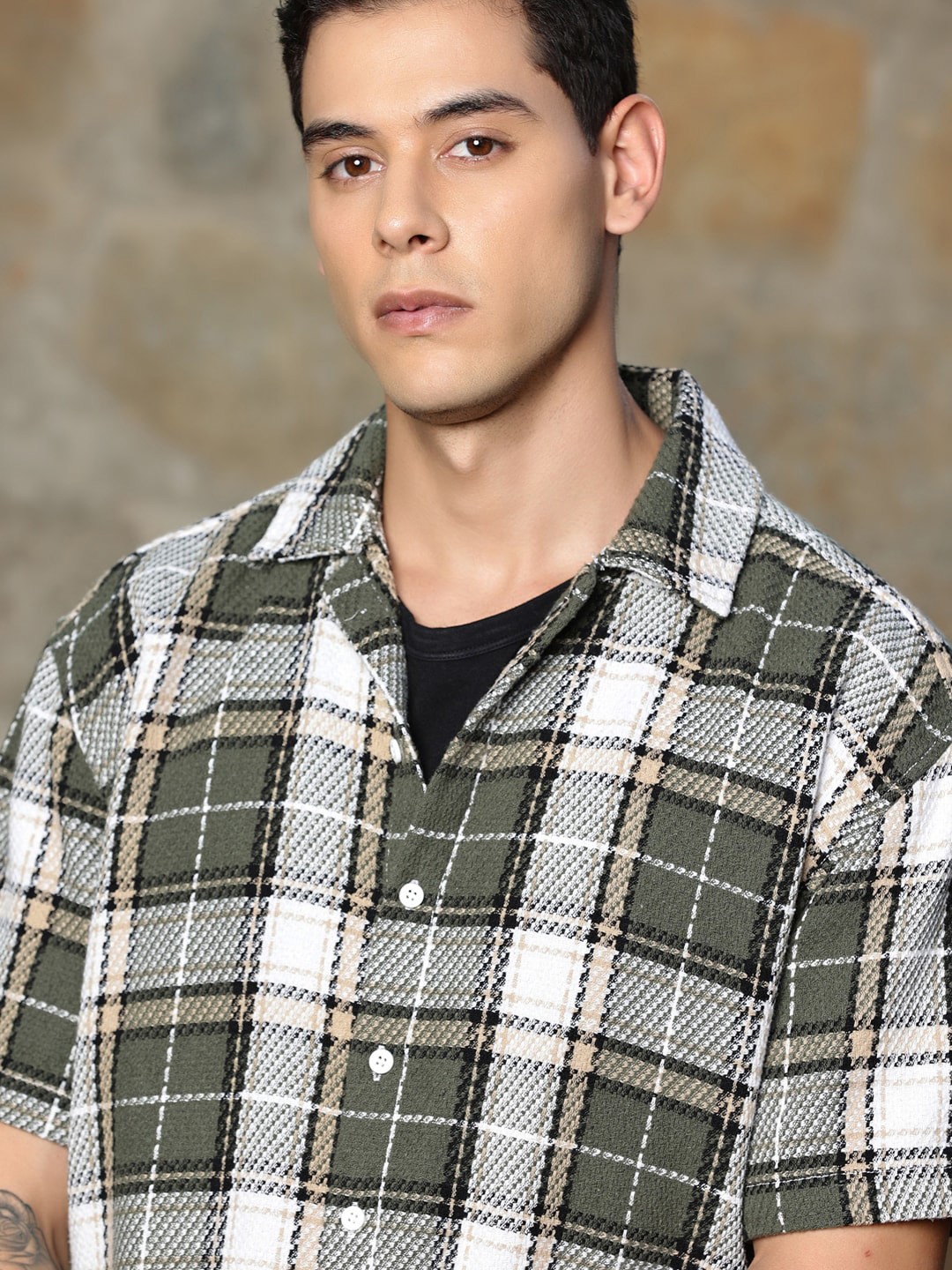 

The Roadster Lifestyle Co. Spread Collar Short Sleeves Checked Spread Collar Shirt, Green