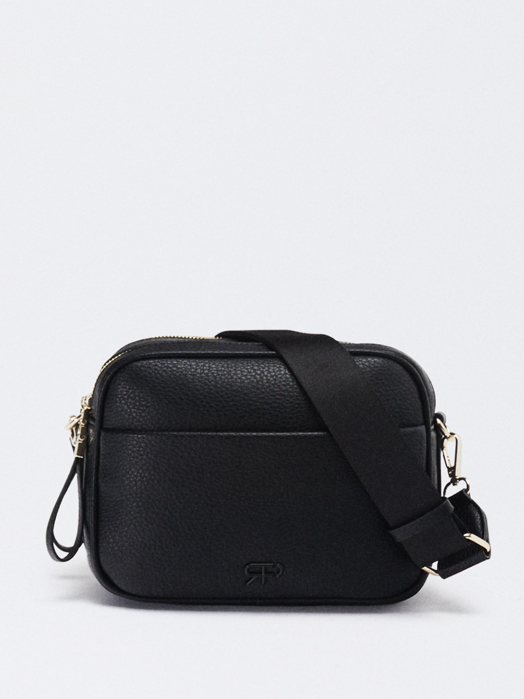 

PARFOIS Solid Structured Sling Bag, Black