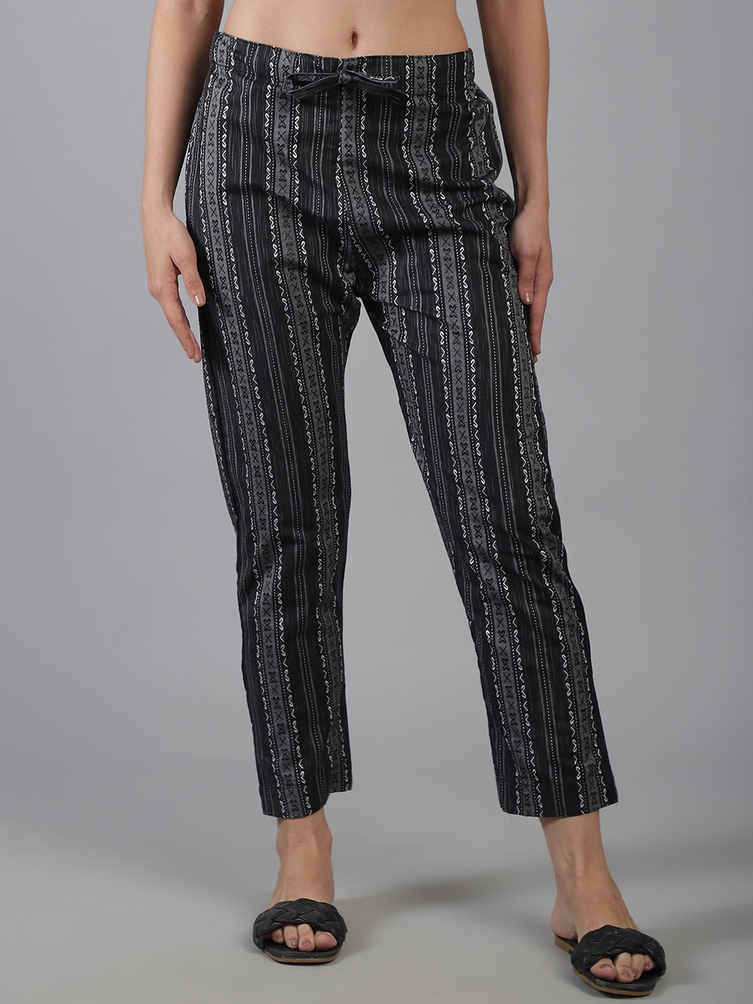 

Enchanted Drapes Women Striped Pure Cotton Cropped Trouser, Black