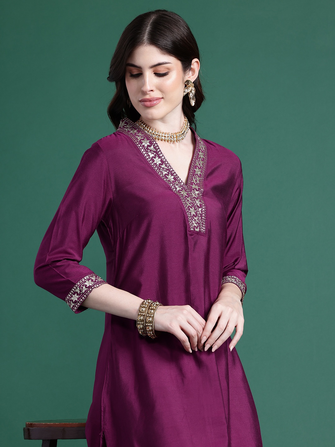 

Sangria Women Yoke Design Sequinned Kurta with Trousers, Burgundy