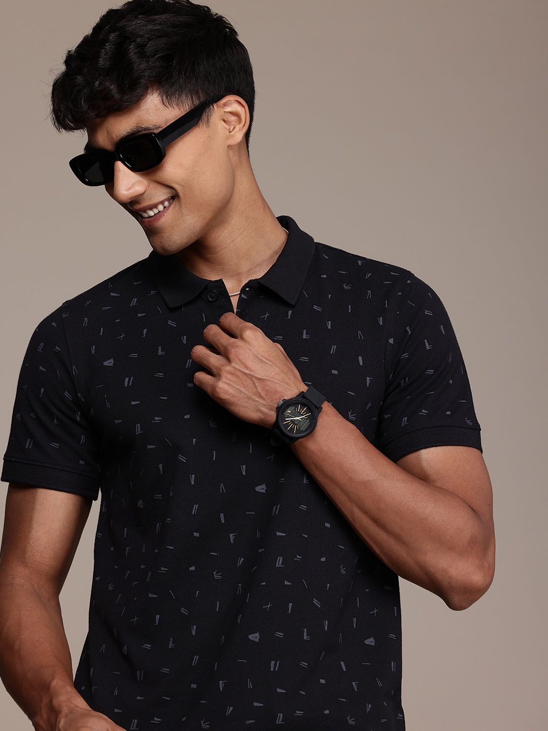 

WROGN Geometric Printed Polo Collar Slim Fit T-shirt, Black