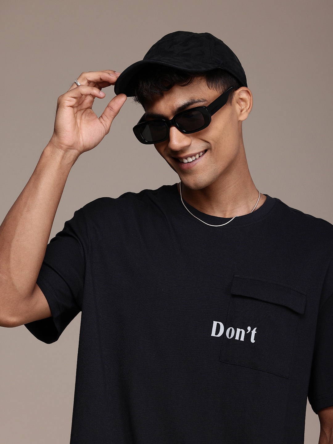 

WROGN Drop-Shoulder Sleeves Pure Cotton Pocket Oversized T-shirt, Black