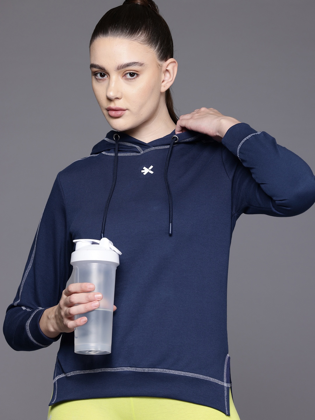 

HRX by Hrithik Roshan Hooded Up-Front Stitch Training Sweatshirt, Navy blue