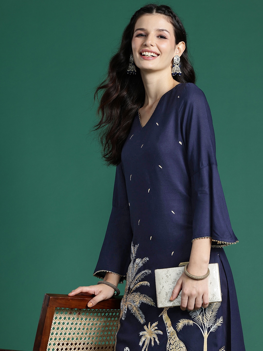 

Sangria Quirky Printed Kurta Set, Navy blue