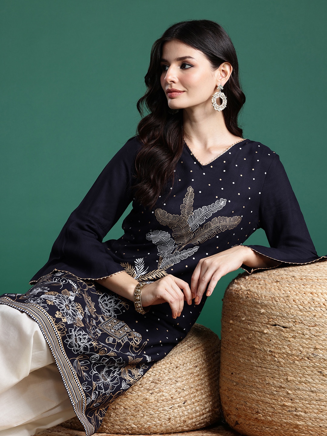 

Sangria Printed Bell Sleeves Gotta Patti Straight Kurta, Navy blue