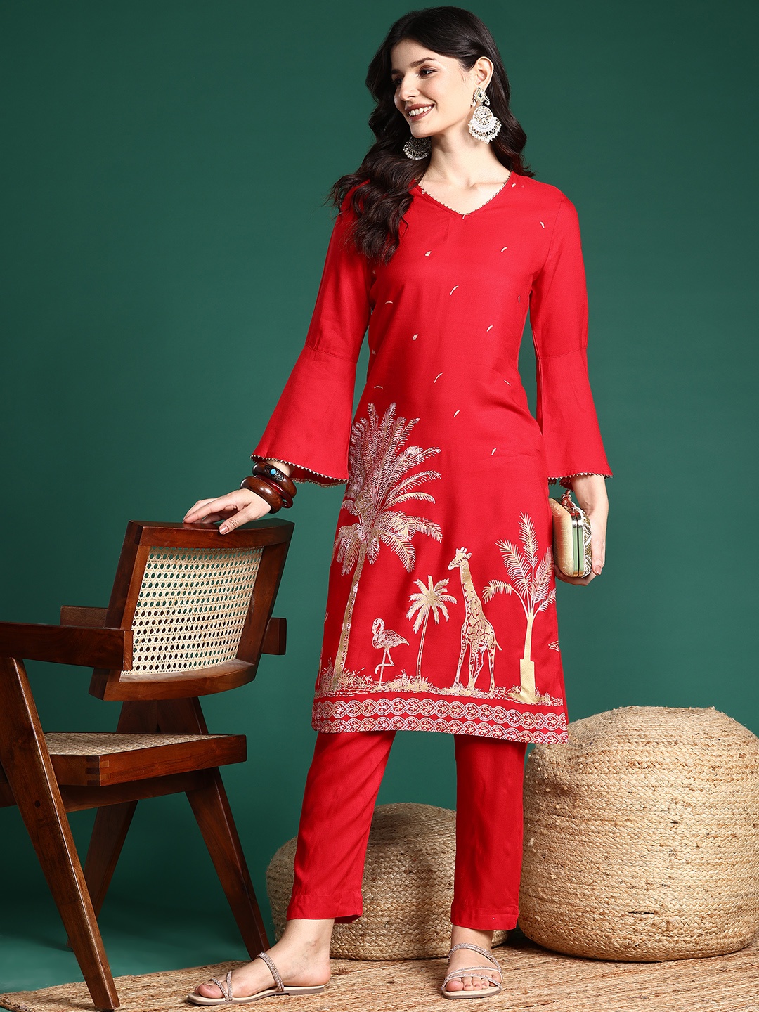 

Sangria Printed Gotta Patti Kurta with Trousers, Red