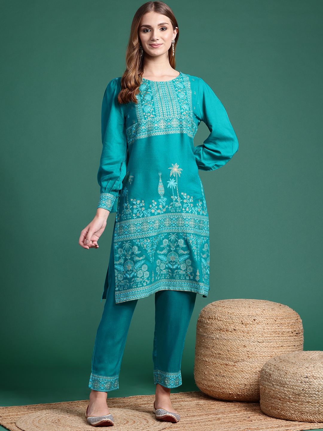

Sangria Ethnic Motifs Printed Kurta with Trousers, Sea green