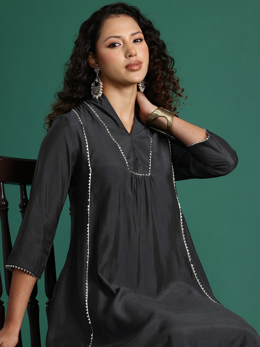 

Sangria Gotta Patti Detail V-Neck Pleated A-Line Kurta Set, Black