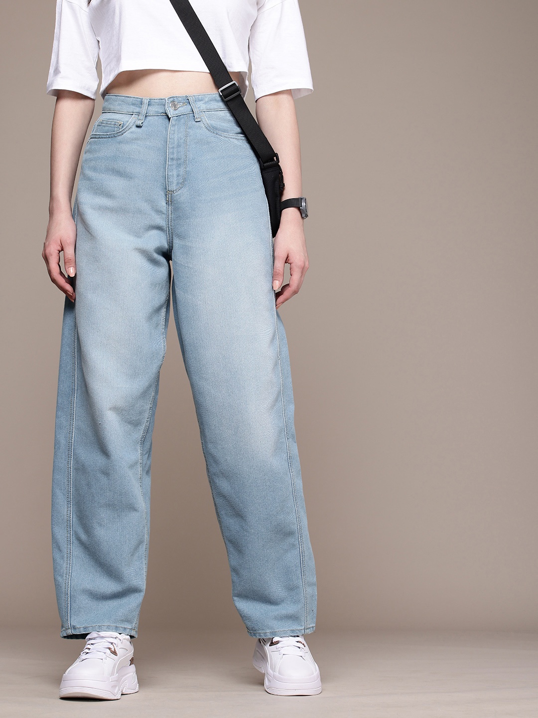 

The Roadster Life Co. Women Skater Fit High-Rise Light Fade Jeans, Blue