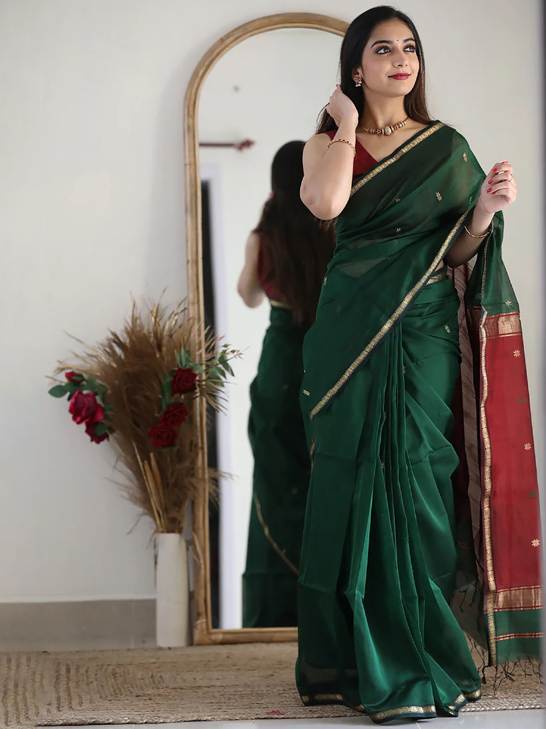 

KALINI Woven Design Zari Silk Banarasi Saree, Green