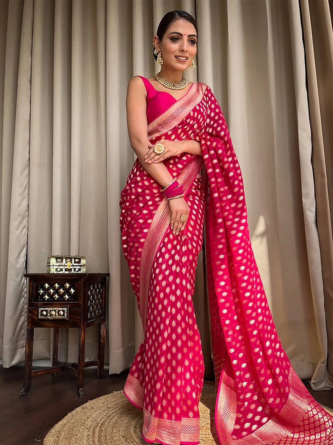 

KALINI Zari Silk Blend Banarasi Saree, Pink