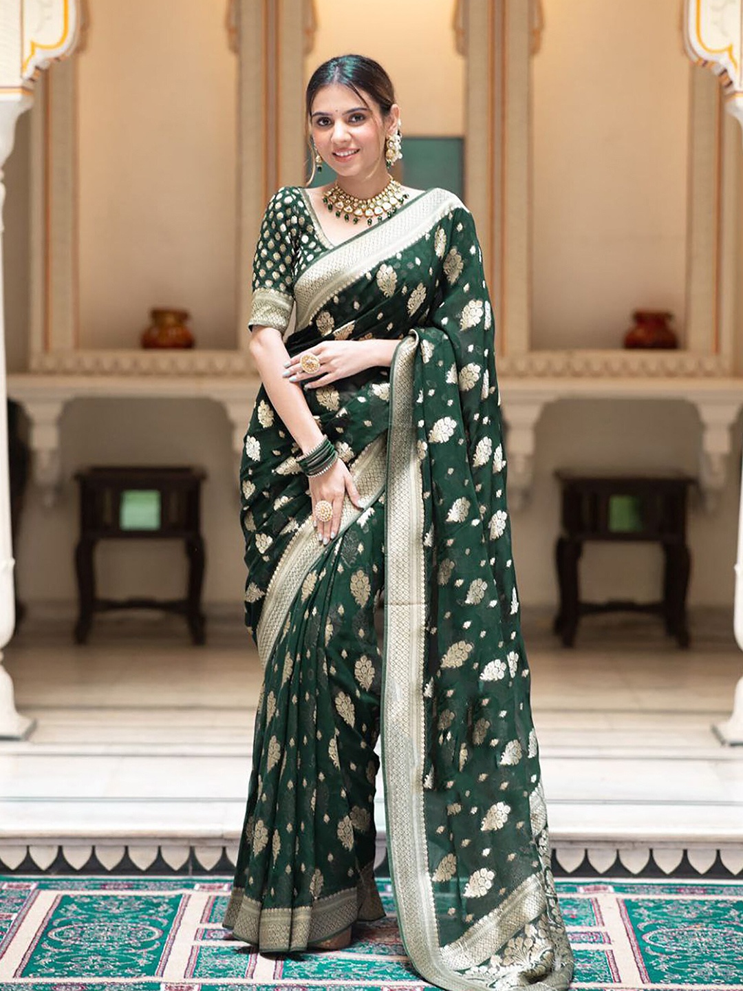 

KALINI Ethnic Motifs Zari Silk Blend Banarasi Saree, Green