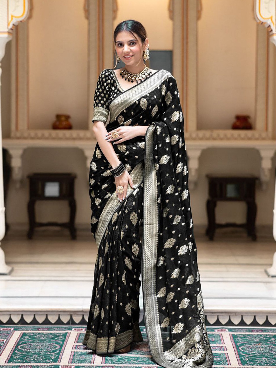 

KALINI Woven Design Zari Silk Blend Banarasi Saree, Black