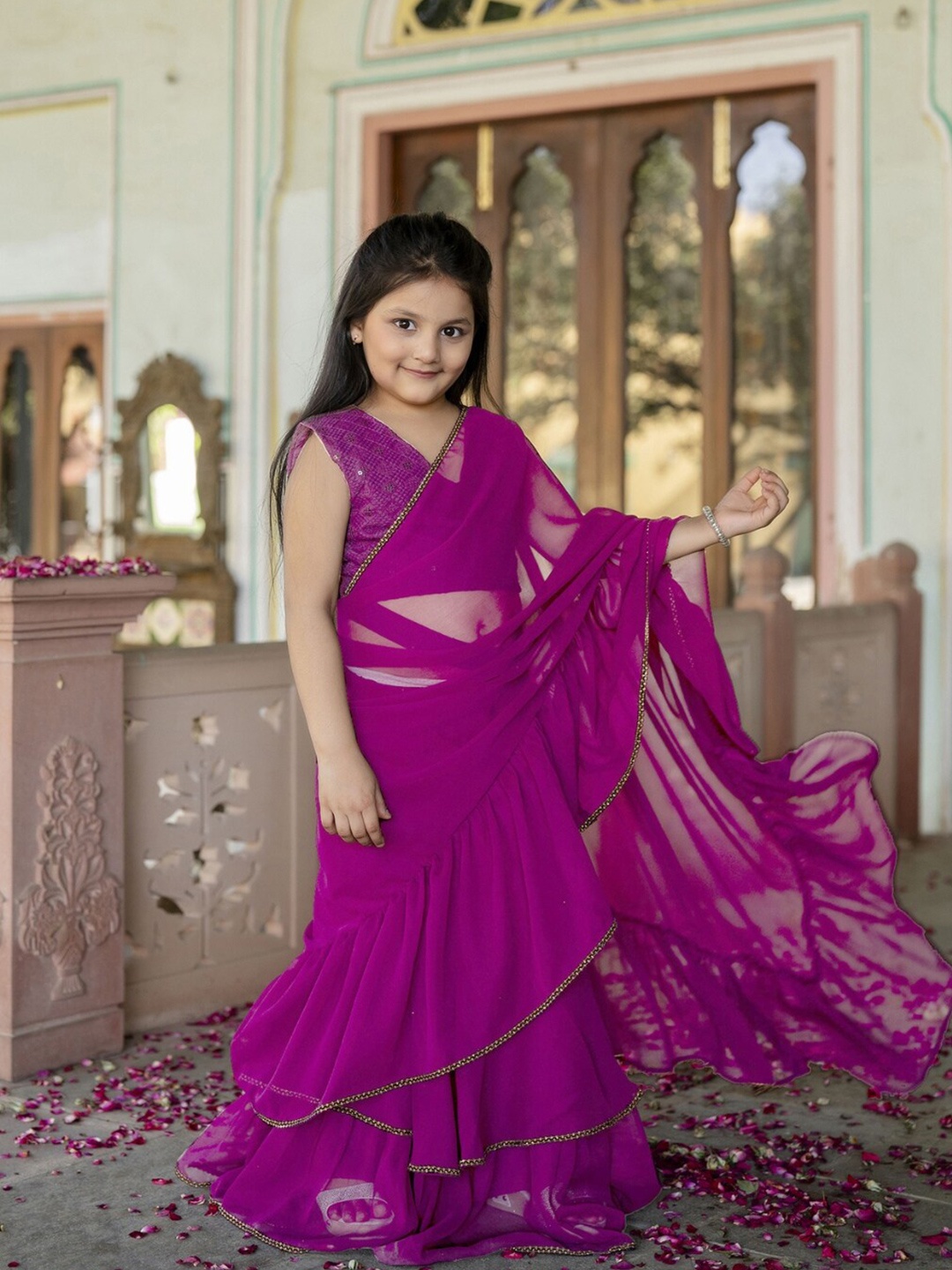 

Cutiediva Sequinned Pure Georgette Ready to Wear Saree, Magenta