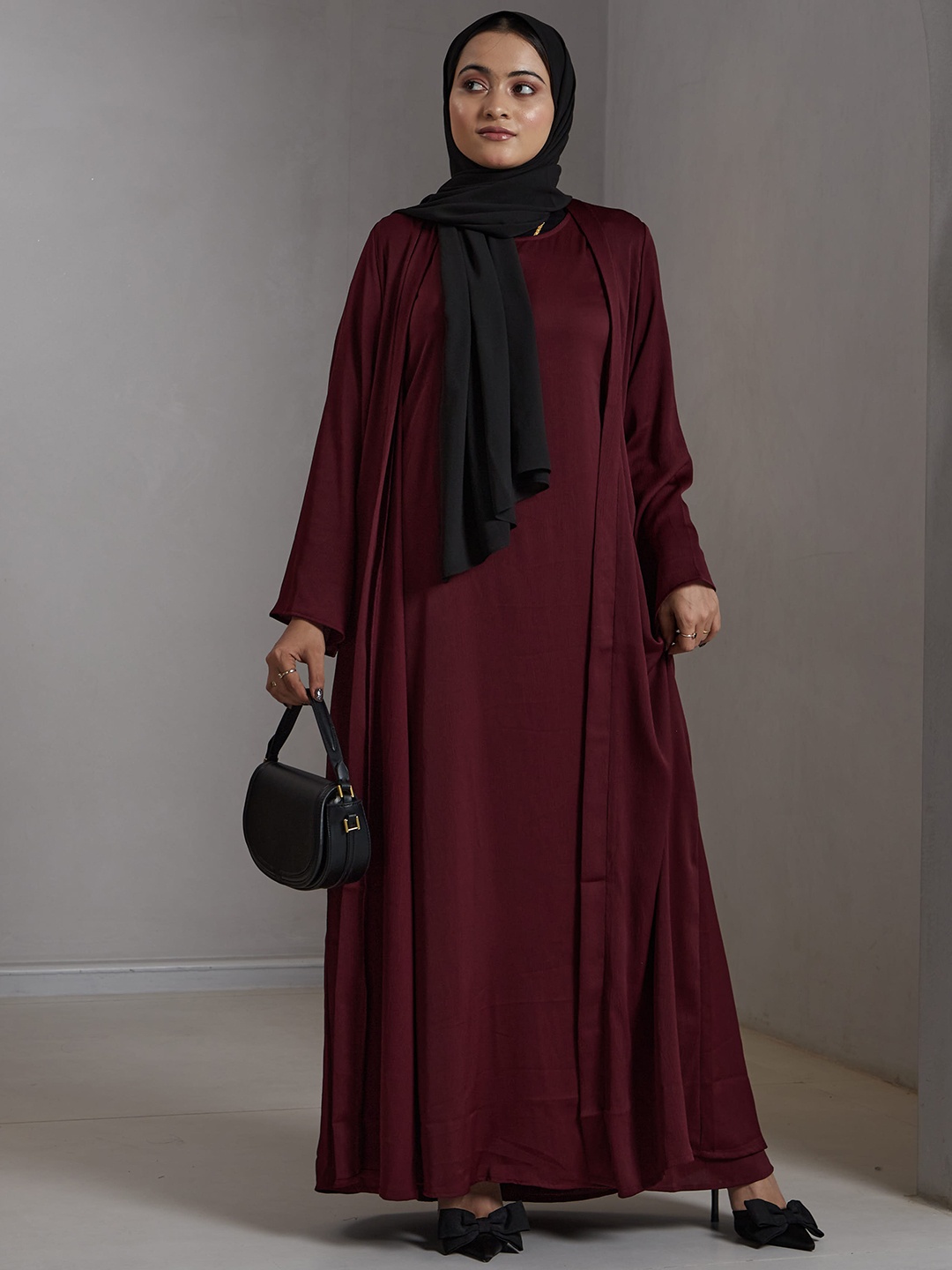

Modest Essentials Round Neck Long Sleeves Abaya, Maroon