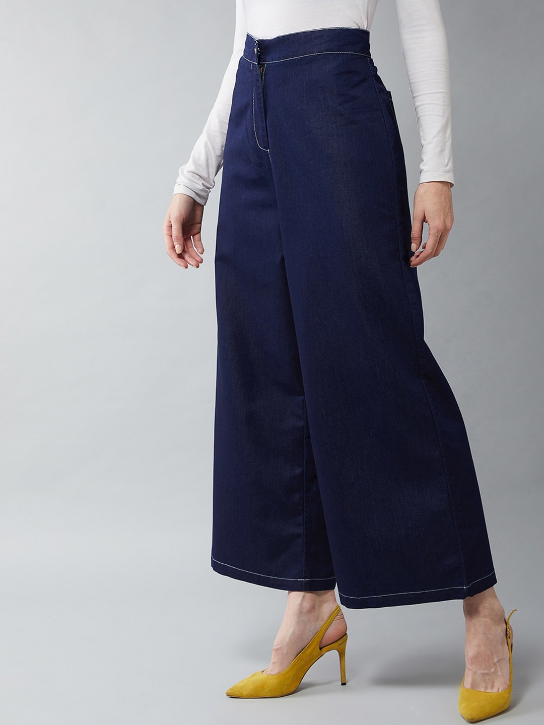 

Dressberry Basics Navy Blue Women Relaxed Fit Flared High-Rise Clean Look Jeans