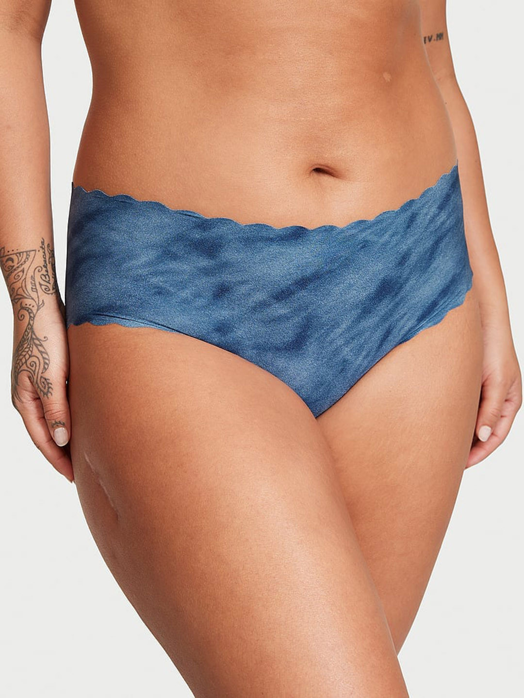

Victoria's Secret No-Show Abstract Printed Mid-Rise Hiphugger Hipster Briefs, Blue