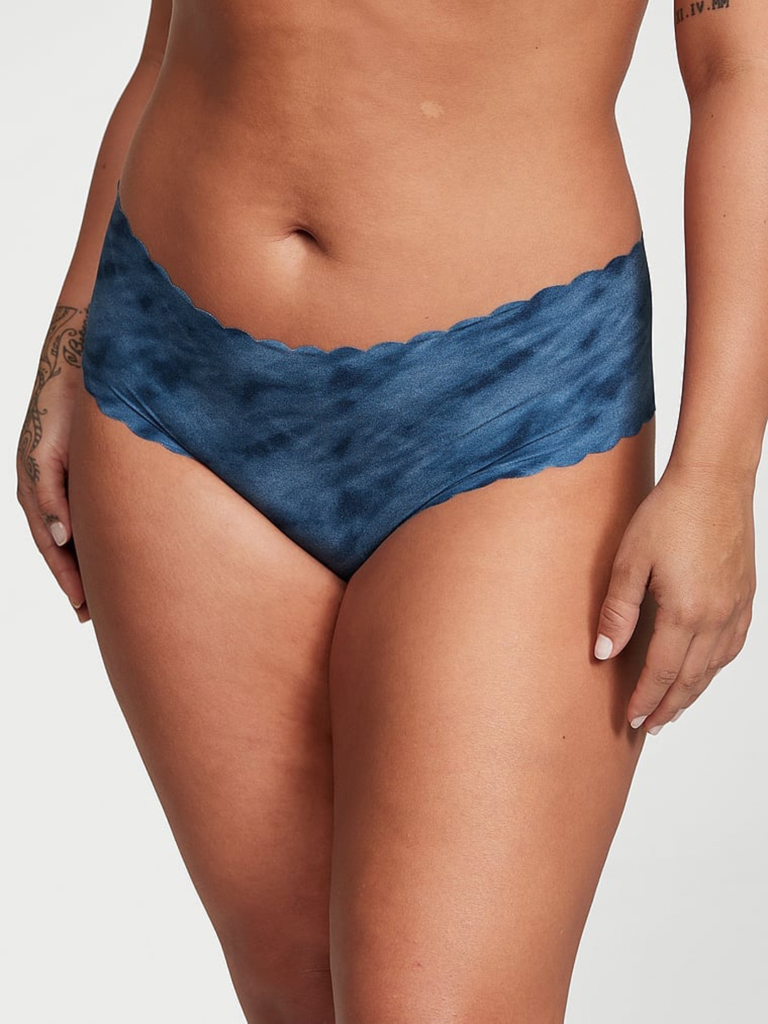 

Victoria's Secret Abstract Printed Mid Rise No-Show Cheeky Hipster Briefs, Blue