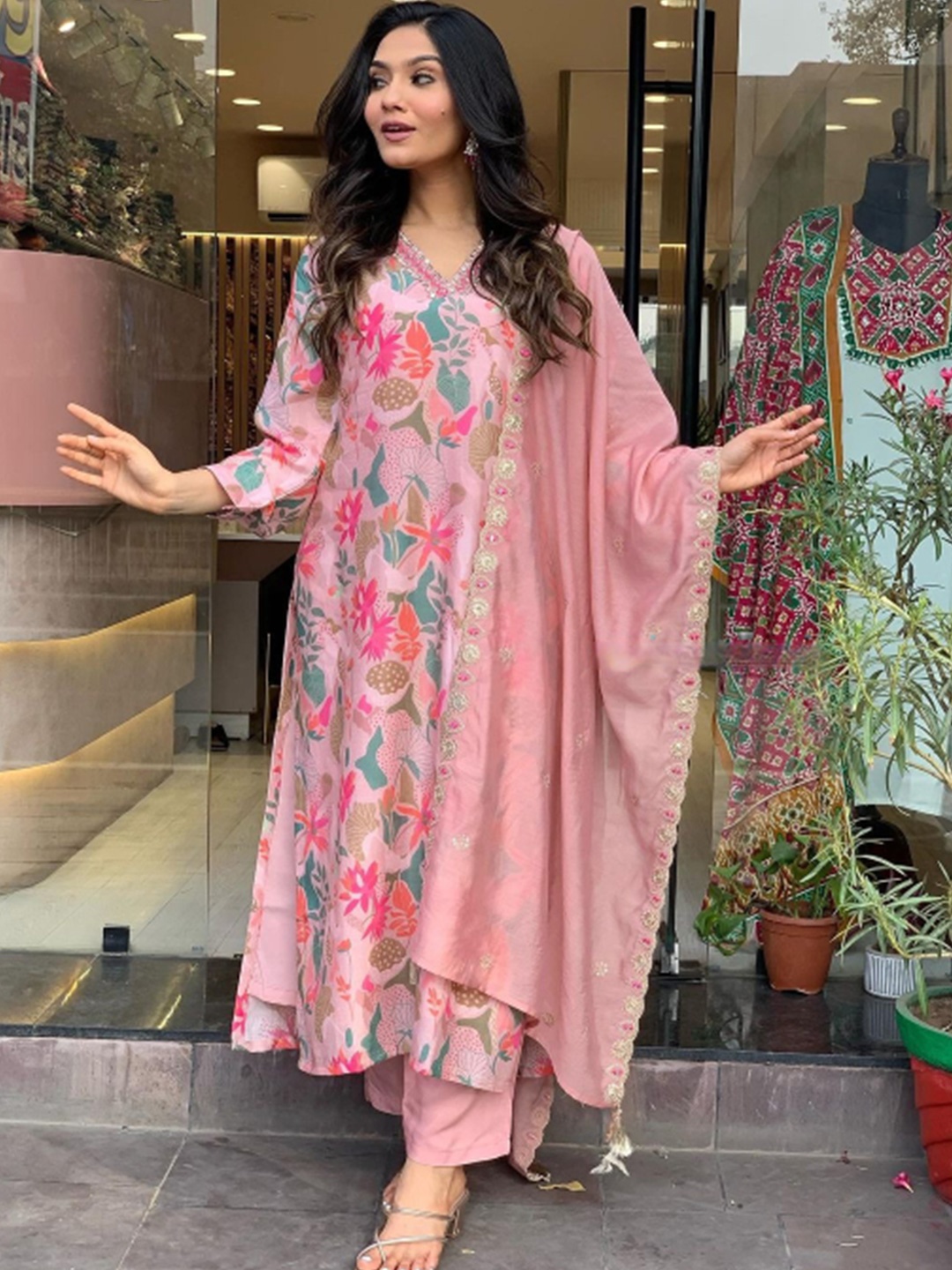 

Storebrite Women Floral Printed Regular Thread Work Chanderi Cotton Kurta with Trousers & With Dupatta, Pink