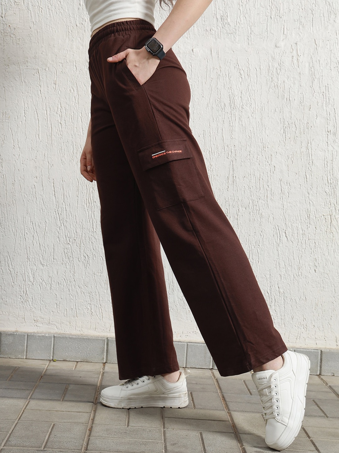

Hubberholme Women Relaxed Straight Leg High-Rise Cargo Trousers, Brown