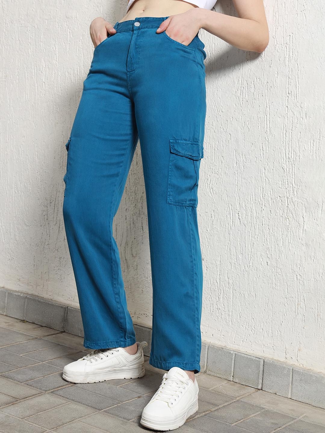 

Hubberholme Women Relaxed Straight Leg Loose Fit High-Rise Cargo, Blue