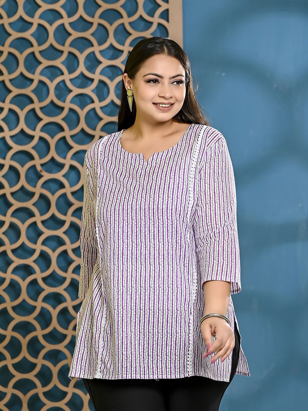 

PUMPUI Plus Size Geometric Print Round Neck Three-Quarter Sleeves Cotton Straight Kurti, Lavender