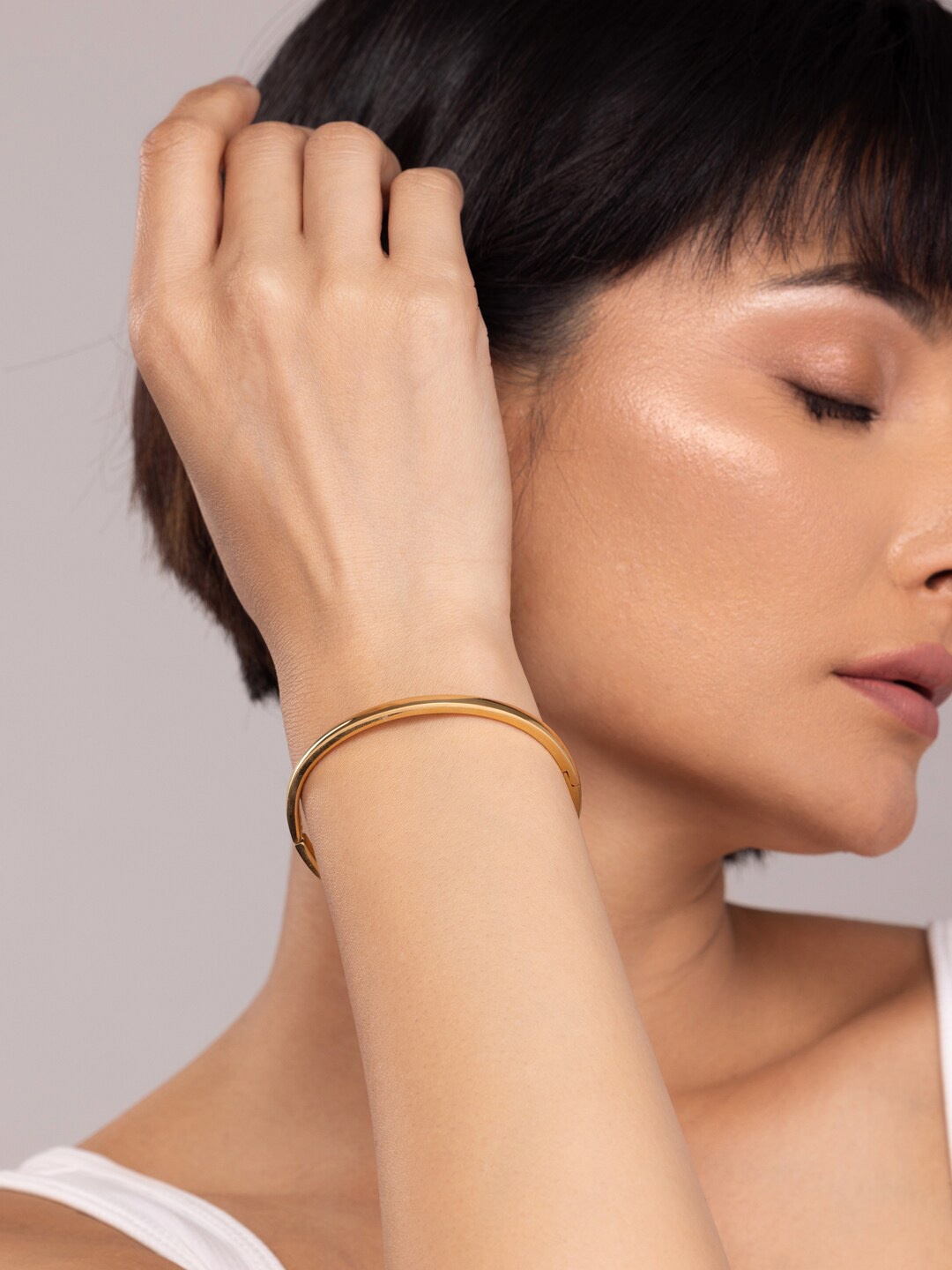 

PALMONAS Gold-Plated Anti Tarnish Kada Bracelet
