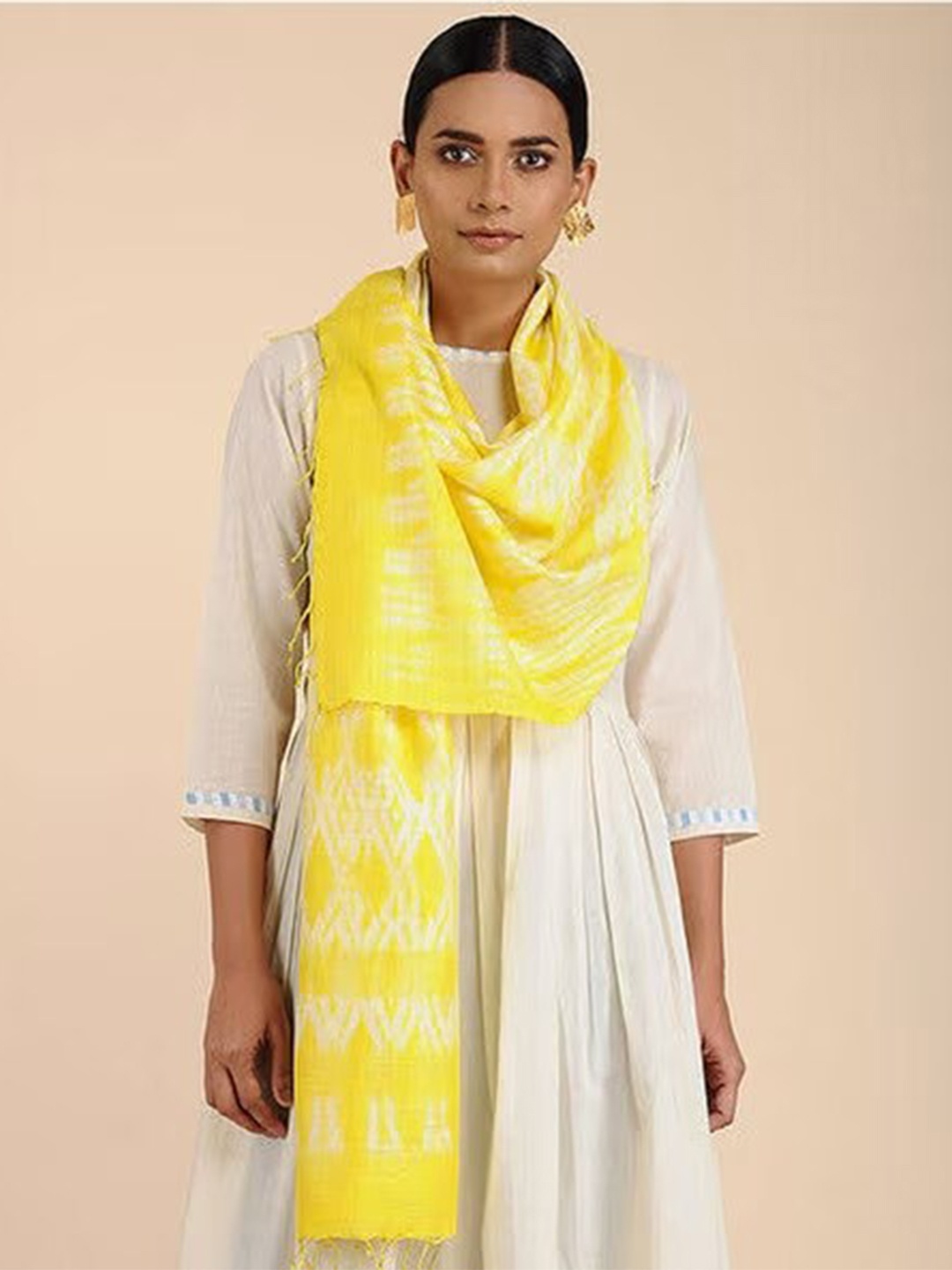 

ArtEastri Shibori Tie & Dye Matka Silk Stole, Yellow