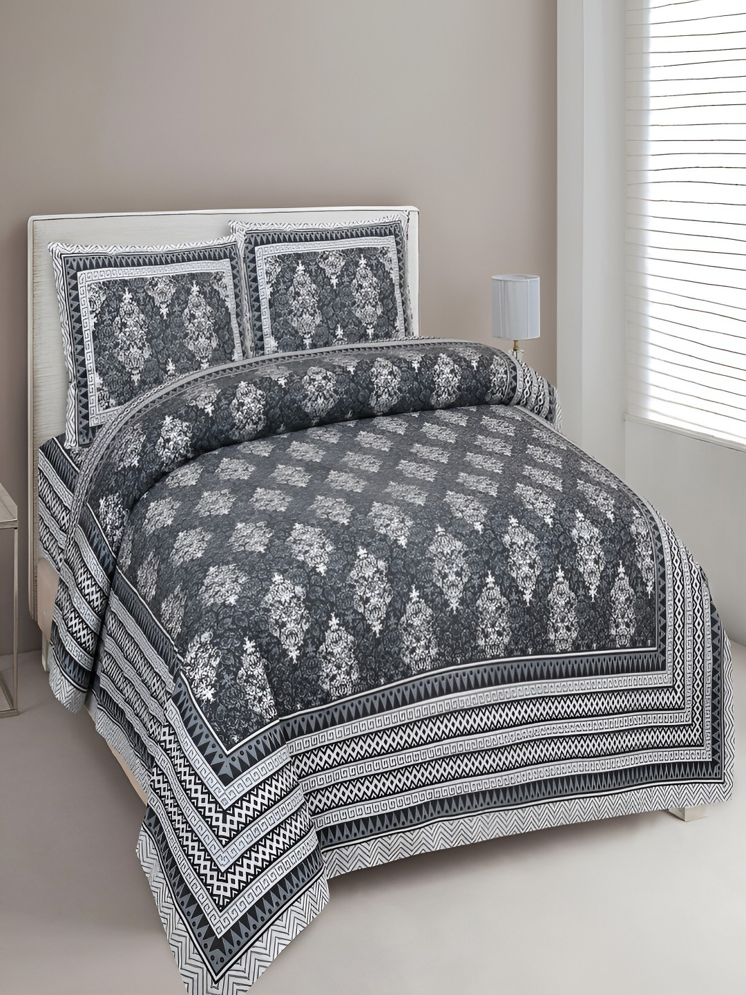 

Aura Grey & White Ethnic Motifs 180 TC Cotton King Bedsheet With 2 Pillow Covers