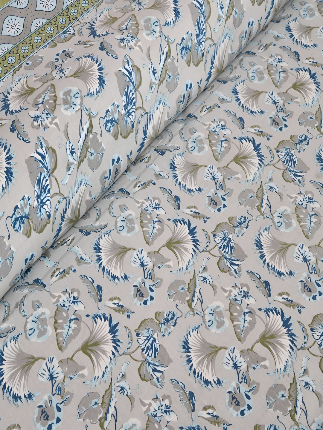 

Aura Blue & Grey Ethnic Motifs 180 TC King Bedsheet with 2 Pillow Covers