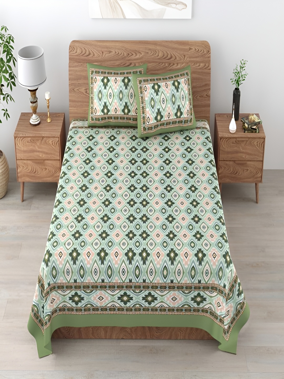 

Aura Green & Peach Ethnic Motifs 180 TC Cotton King Bedsheet With 2 Pillow Covers