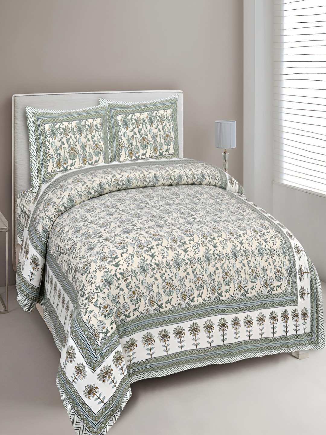 

Aura Green & White Floral 180 TC King Bedsheet with 2 Pillow Covers