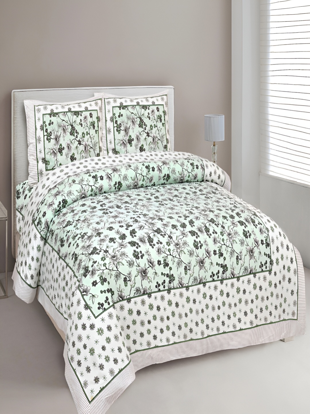 

Aura Green & White Floral Cotton 180 TC King Bedsheet with 2 Pillow Covers