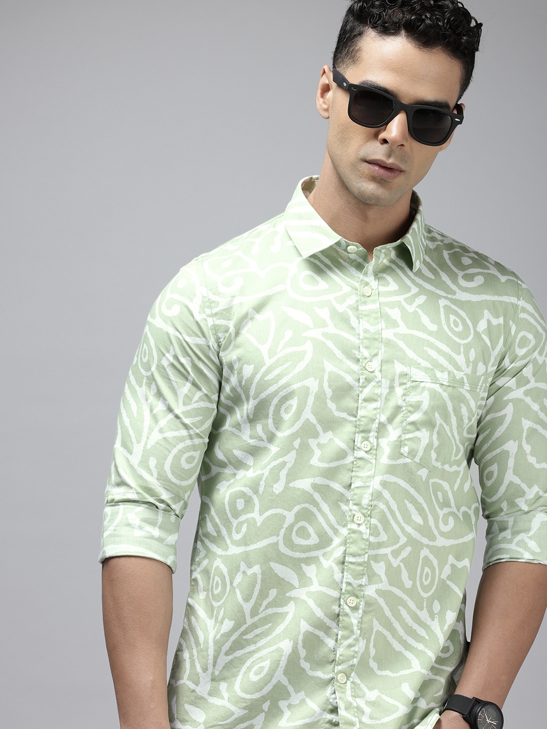 

SPYKAR Slim Fit Printed Pure Cotton Casual Shirt, Green