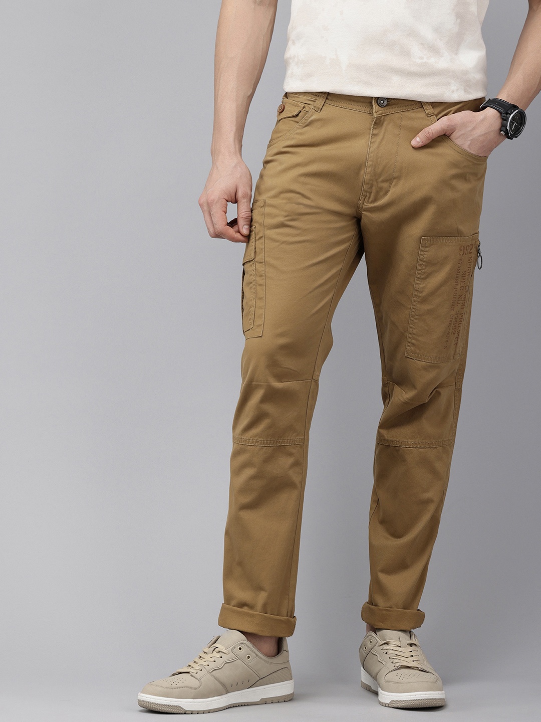 

SPYKAR Men Cargos Trousers, Khaki