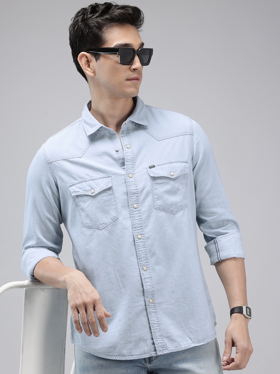 

SPYKAR Slim Fit Opaque Chambray Pure Cotton Casual Shirt, Blue