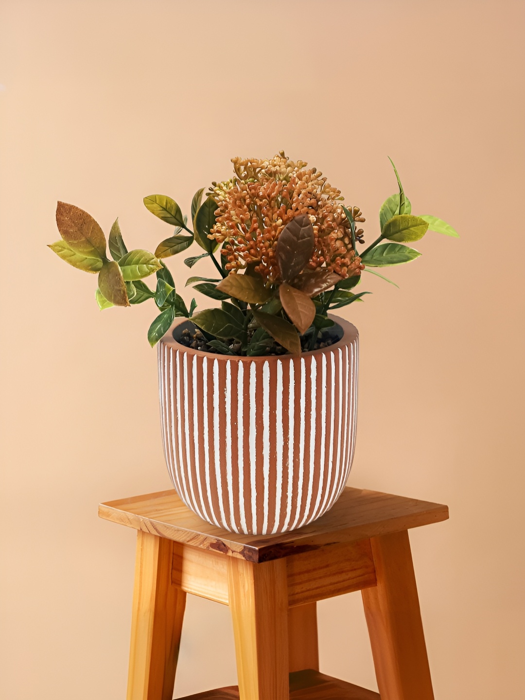 

UMAI Green Artificial Plant With Pot