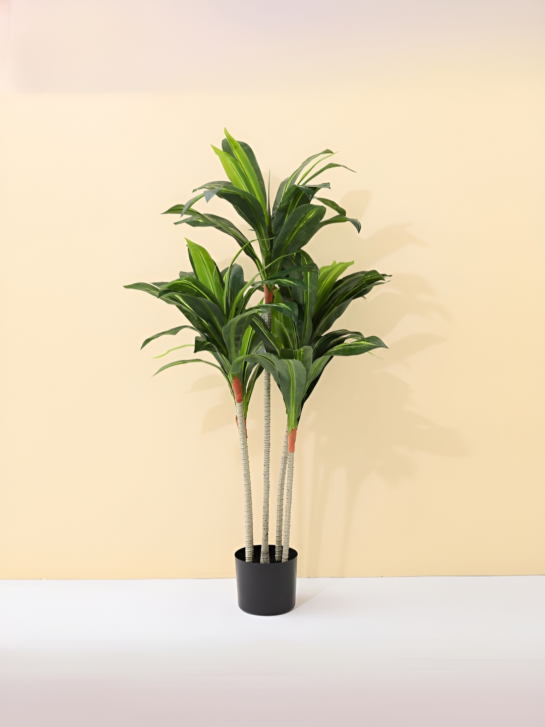 

UMAI Green Artificial Plant With Pot