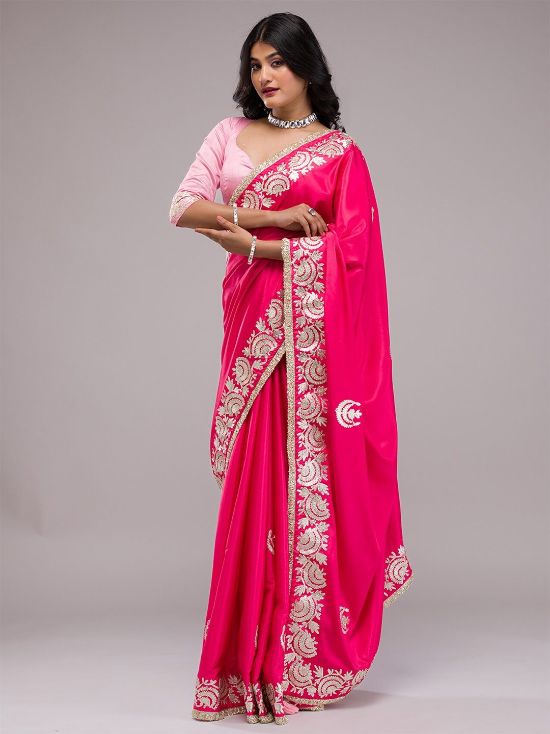 

Koskii Ethnic Motifs Zari Poly Crepe Saree, Pink