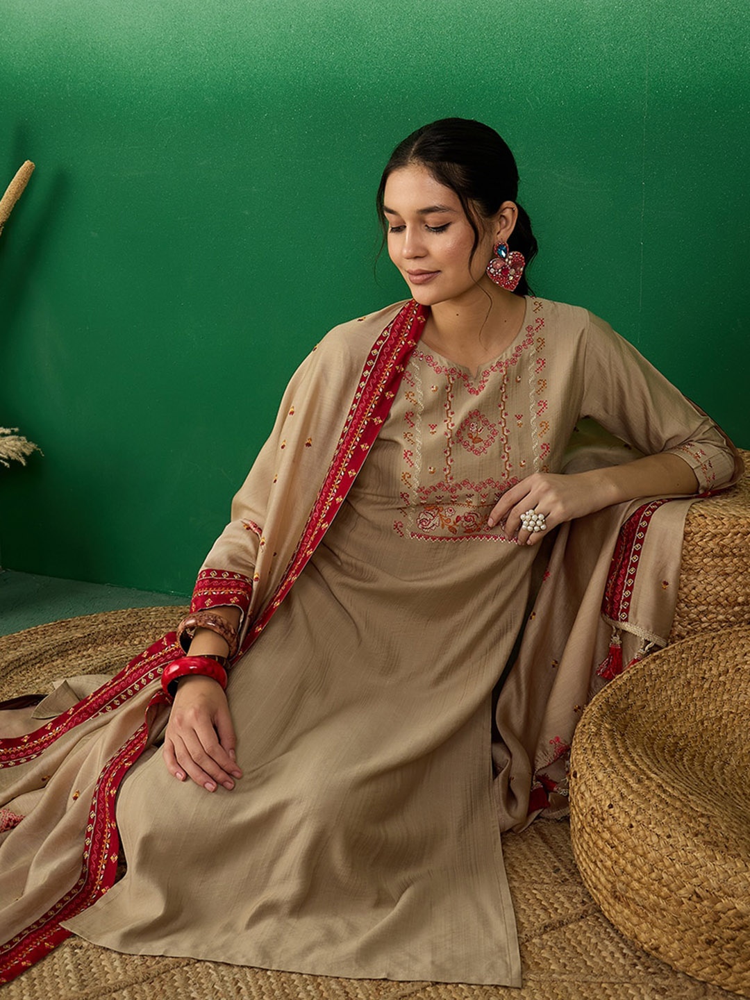

Sangria Embroidered Round Neck Straight Kurta With Trousers & Dupatta, Beige