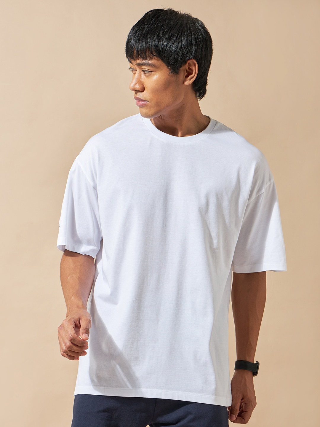 

CULT Men Printed Pure Cotton Oversized-Fit T-shirt, White
