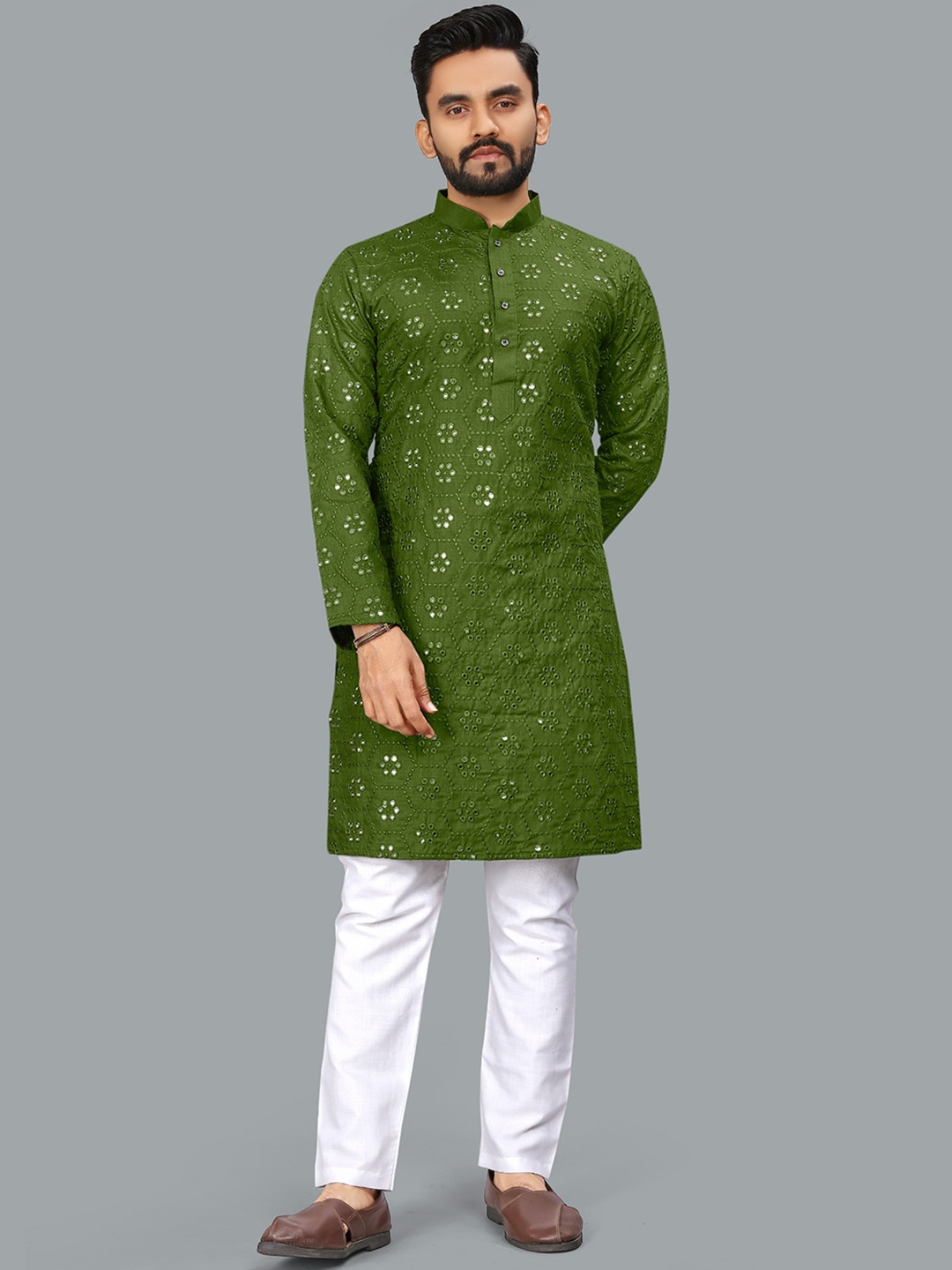 

Ekasya Geometric Embroidered Mandarin Collar Long Sleeves Thread Work Straight Kurta, Green