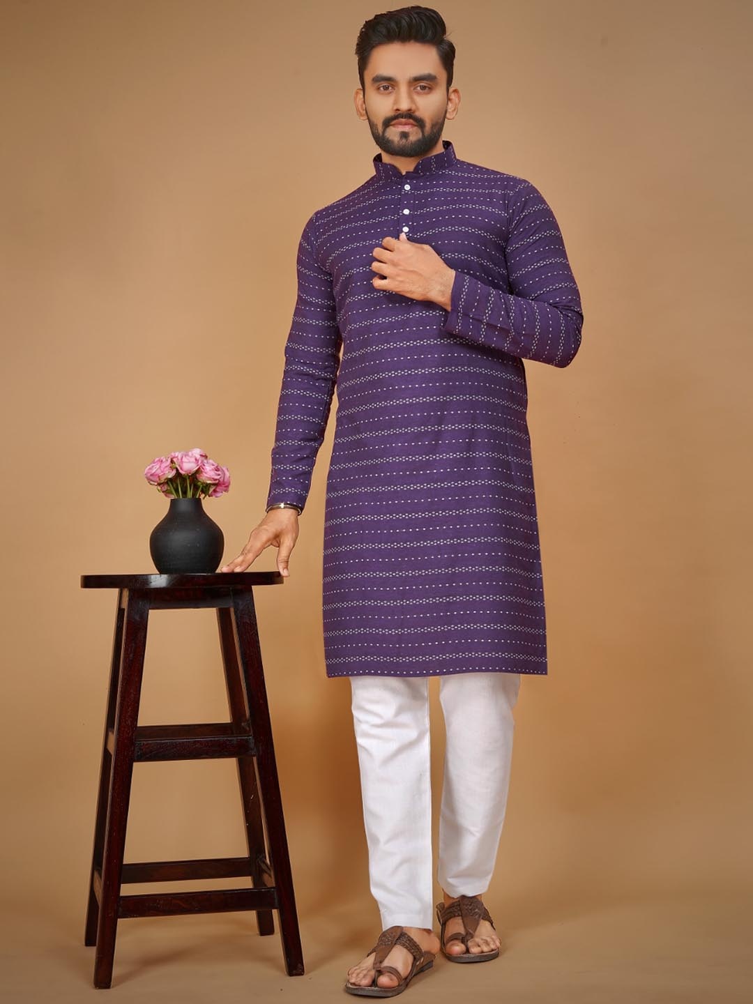 

Ekasya Striped Mandarin Collar Straight Kurta, Purple