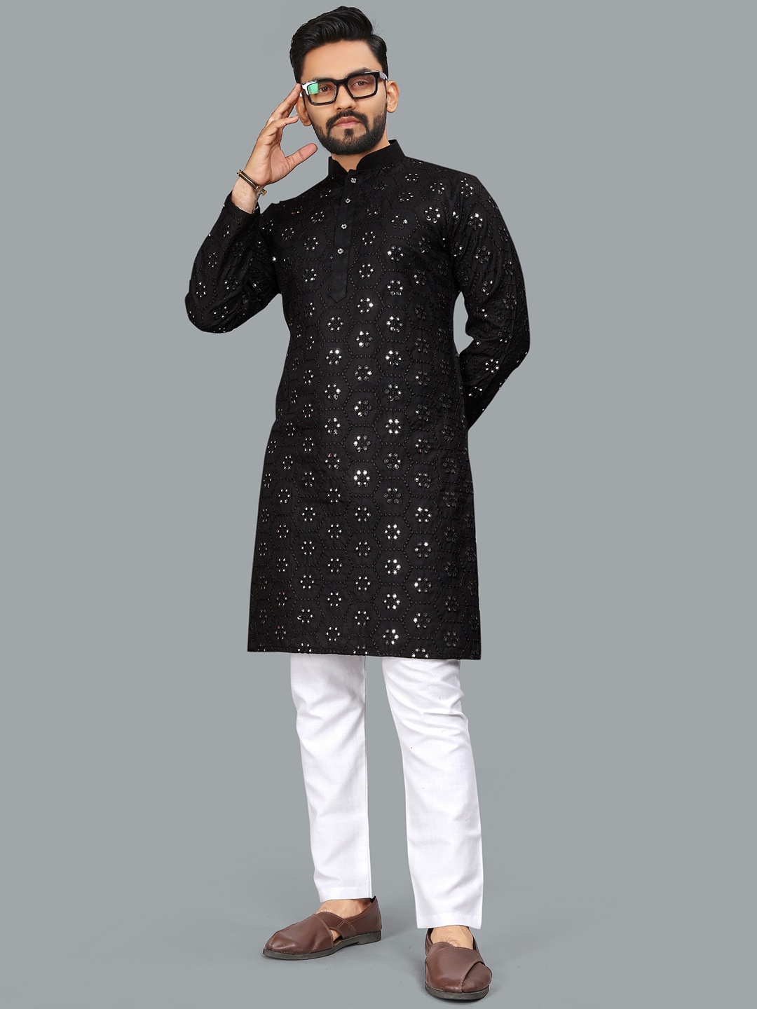 

Ekasya Geometric Embroidered Mandarin Collar Long Sleeves Thread Work Straight Kurta, Black