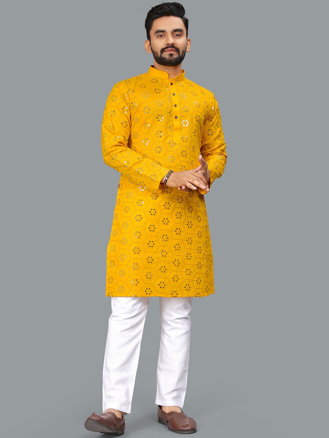 

Ekasya Geometric Embroidered Mandarin Collar Long Sleeves Thread Work Straight Kurta, Yellow