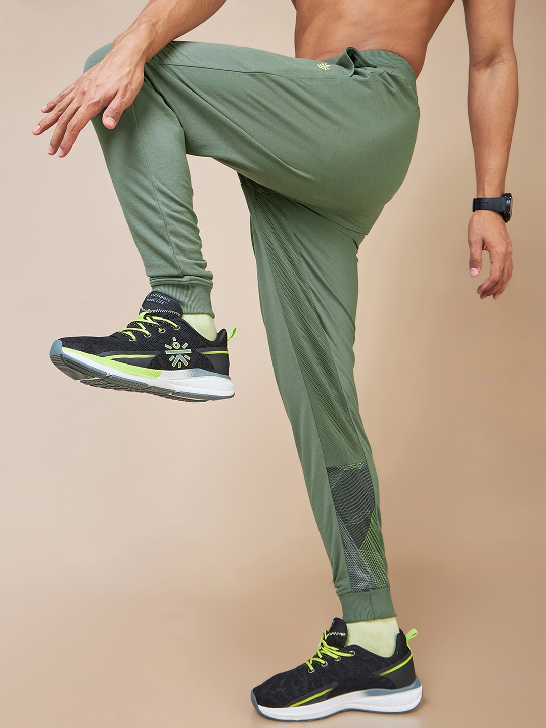 

CULT Men Mid-Rise Workout Joggers, Olive