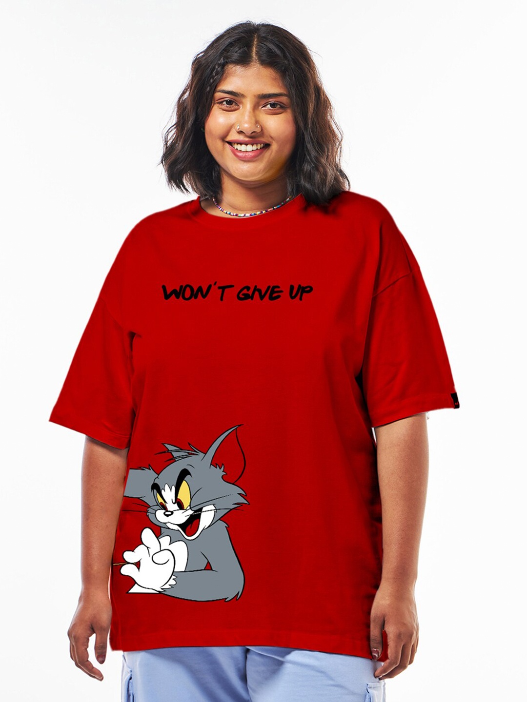 

Bewakoof Plus Tom & Jerry Graphic Printed Drop-Shoulder Sleeves Oversized T-shirt, Red
