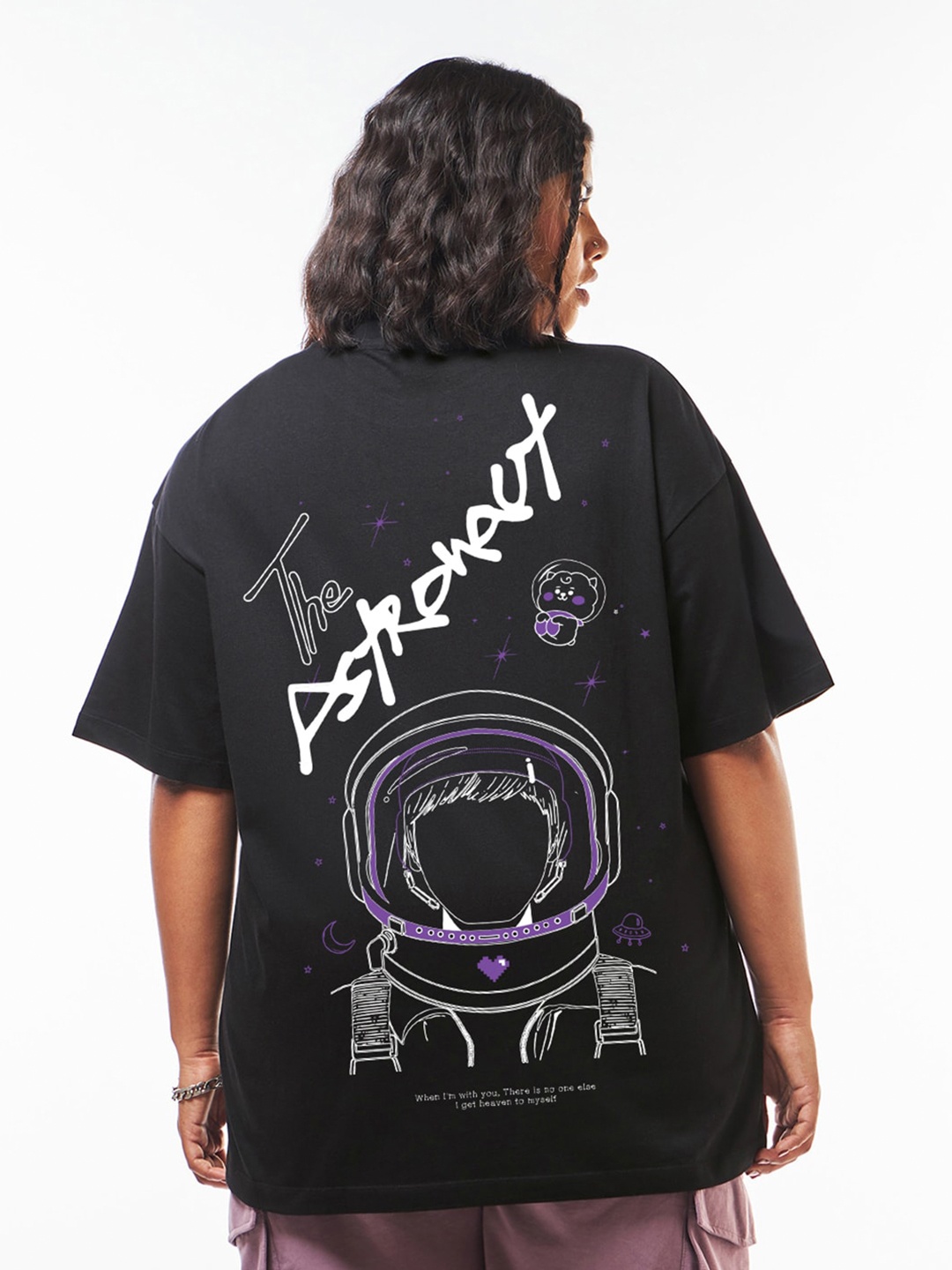 

Bewakoof Plus BTS Astro Graphic Printed Drop-Shoulder Sleeves Cotton Oversized T-shirt, Black